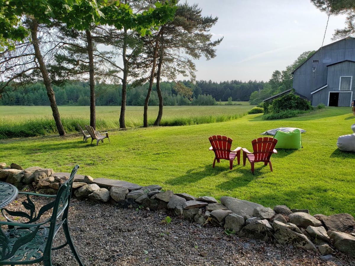 Auberge Du Vignoble 布罗蒙 外观 照片